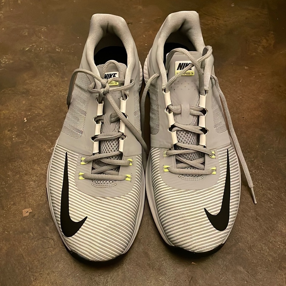 Nike zoom shoes  Mens 14
